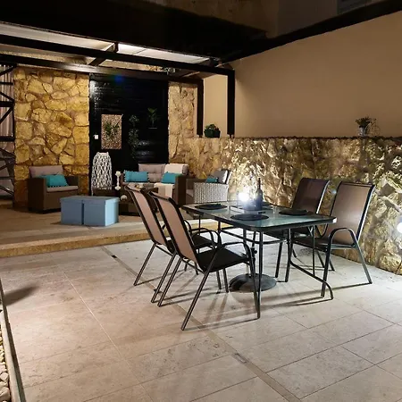 Dreamscape Residences - Stavros Apartmán *